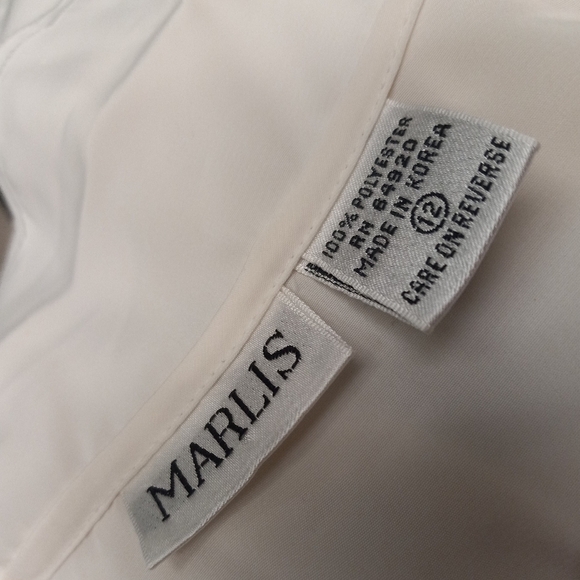 Grannycore Vintage 80s Marlis White Button Down Shirt - Picture 3 of 9